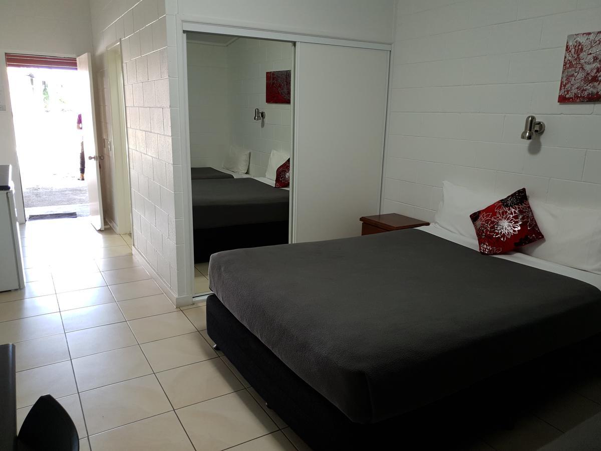 Capricorn Hotel Blackwater Esterno foto